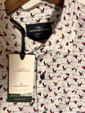 Rodd & Gunn Sports Fit Short Sleeve Woven in Italy Swan Print Shirt
